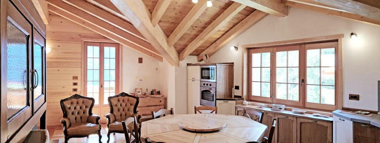바르조 Casa Vacanza In Tipico Chalet Di Montagna 빌라 외부 사진